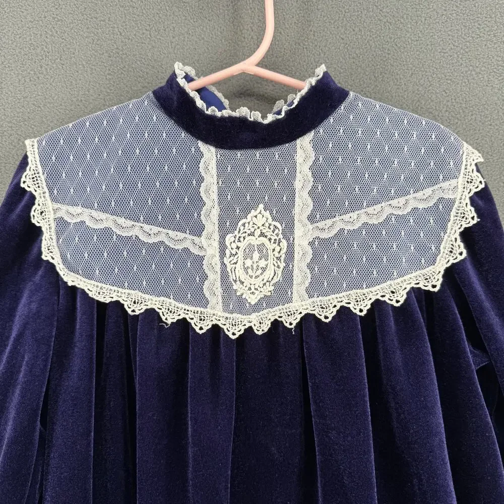 Vintage Pretty as a‎ Picture Velvet and Lace Little Girls Dress 6X Purple White